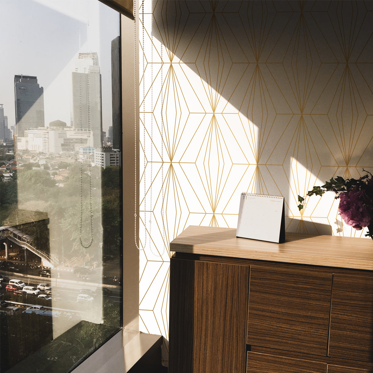 Chic Diamond Geometric Wallpaper