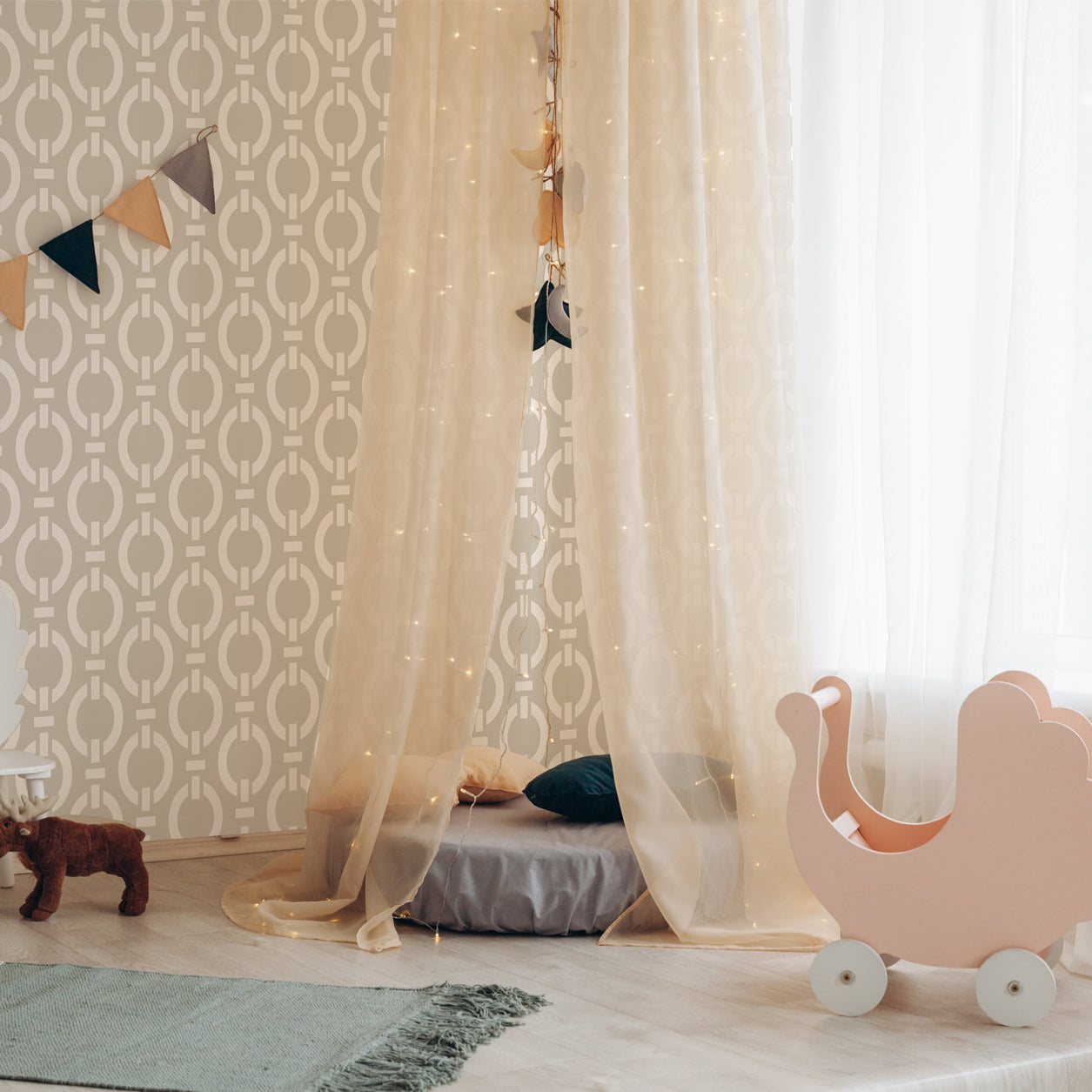 Interlocking Ovals Wallpaper